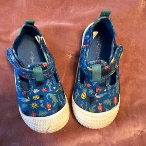 Cat & Jack Toddler water shoes